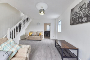 Gatacre House - Stylish 3 bed house, sleeps 7